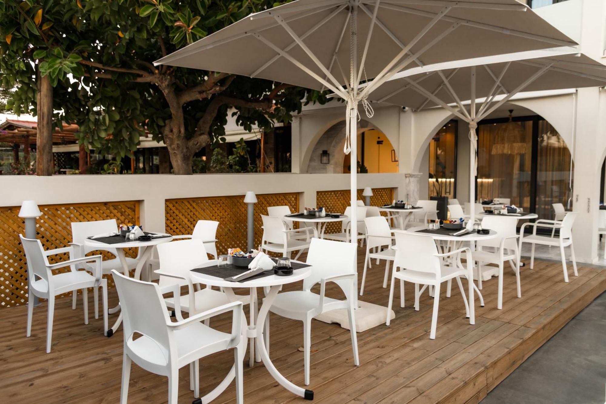 Nikon Boutique Hotel Kalamákion Dış mekan fotoğraf